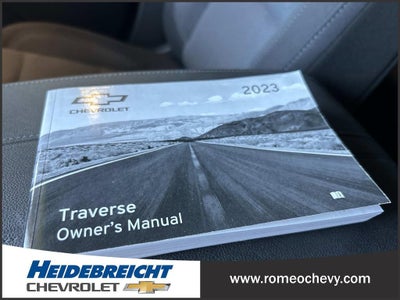2023 Chevrolet Traverse LT Cloth