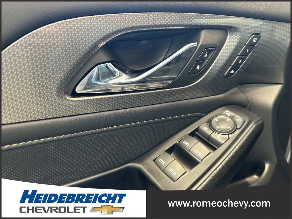 2023 Chevrolet Traverse Premier