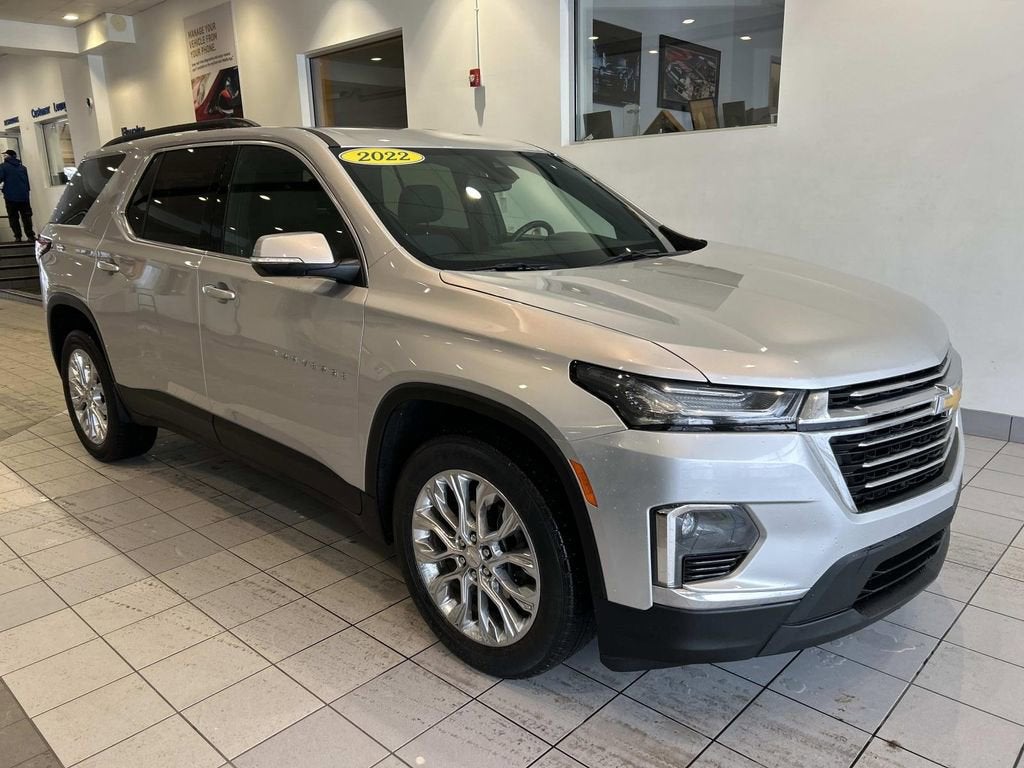 2022 Chevrolet Traverse LT Cloth