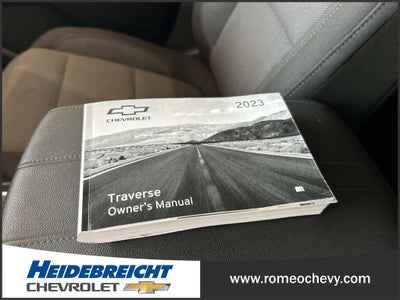 2023 Chevrolet Traverse LT Cloth
