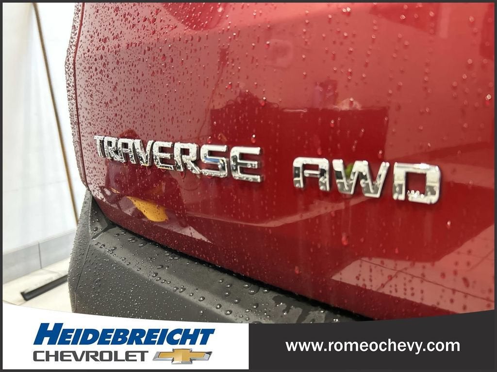 2023 Chevrolet Traverse LT Cloth