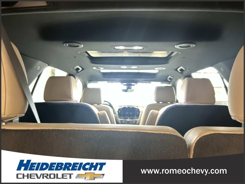 2023 Chevrolet Traverse LT Leather