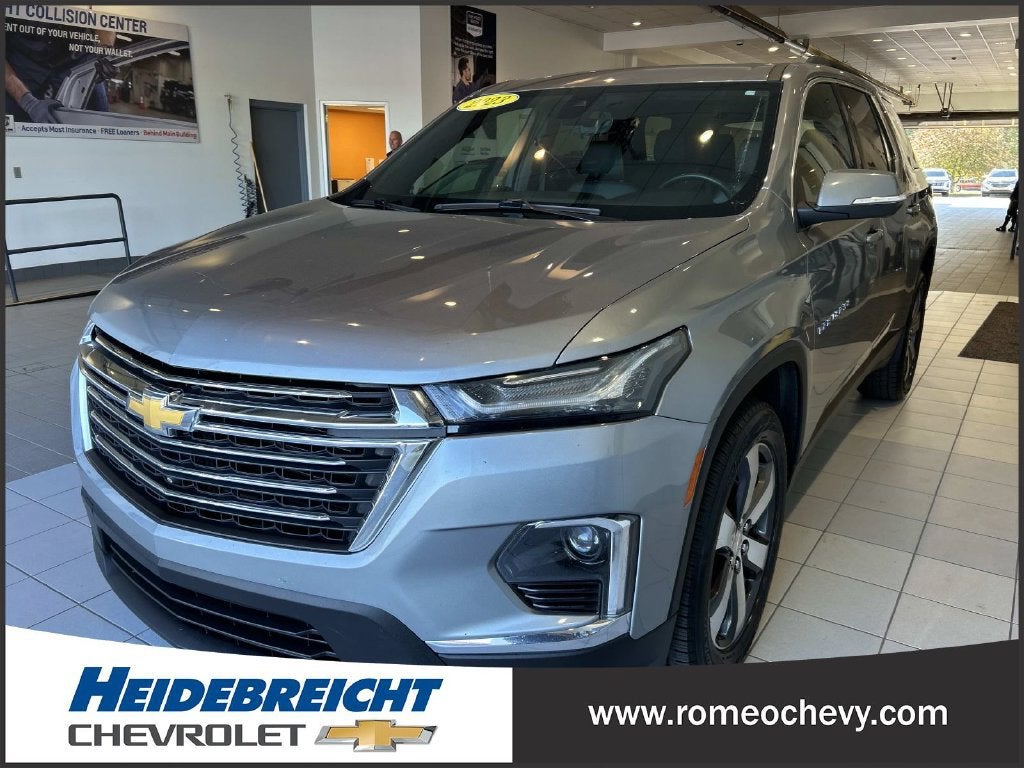 2023 Chevrolet Traverse LT Leather
