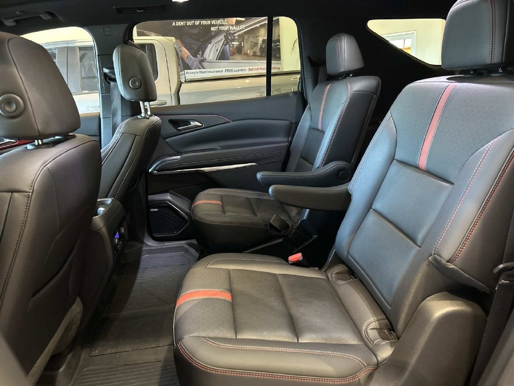 2025 Chevrolet Traverse RS