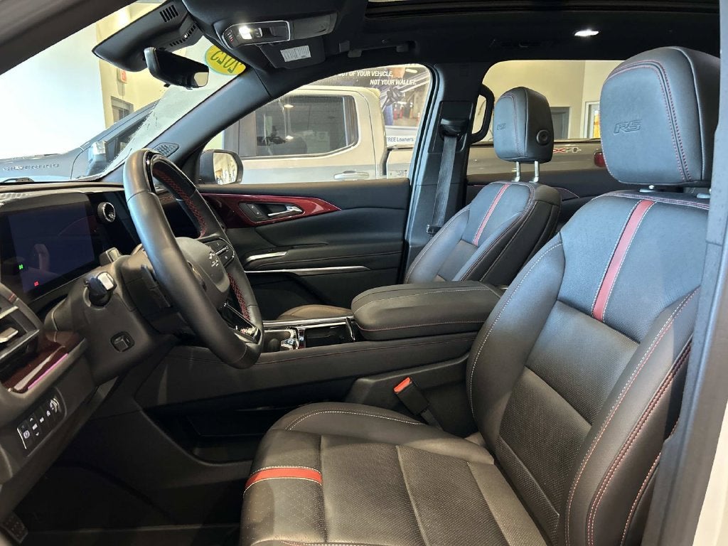 2025 Chevrolet Traverse RS