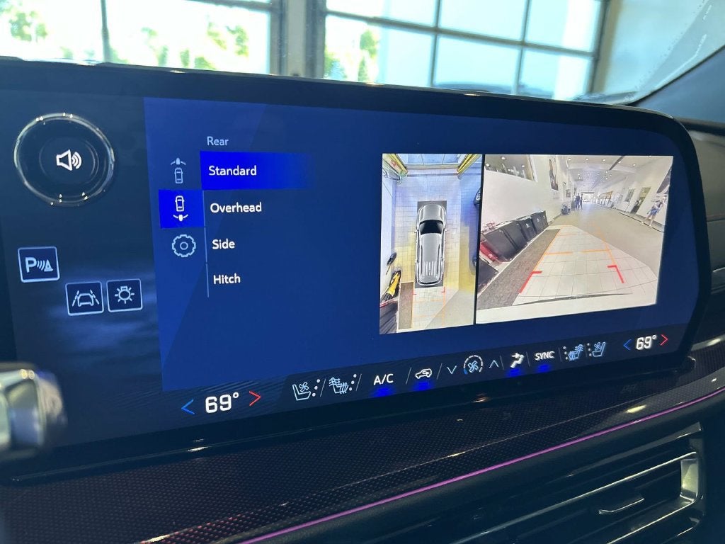 2025 Chevrolet Traverse RS