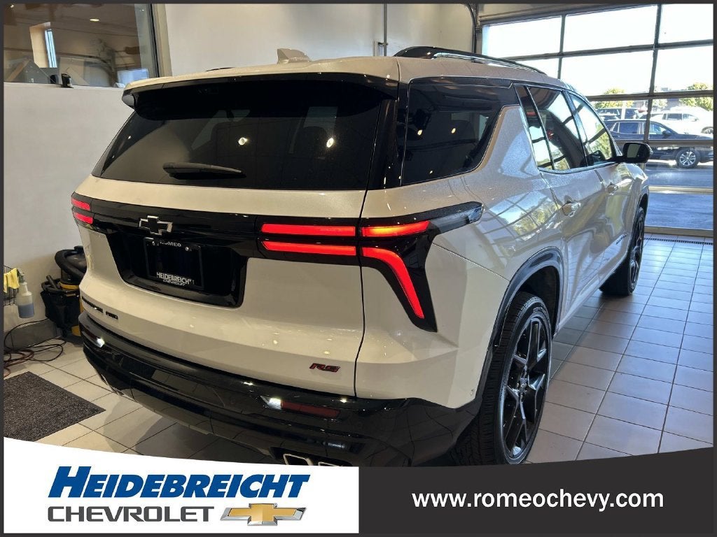 2025 Chevrolet Traverse RS