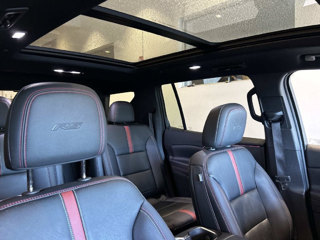 2025 Chevrolet Traverse RS