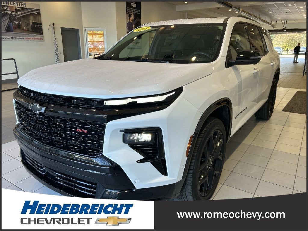 2025 Chevrolet Traverse RS