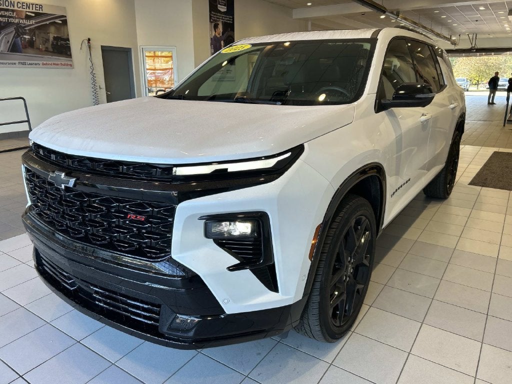 2025 Chevrolet Traverse RS