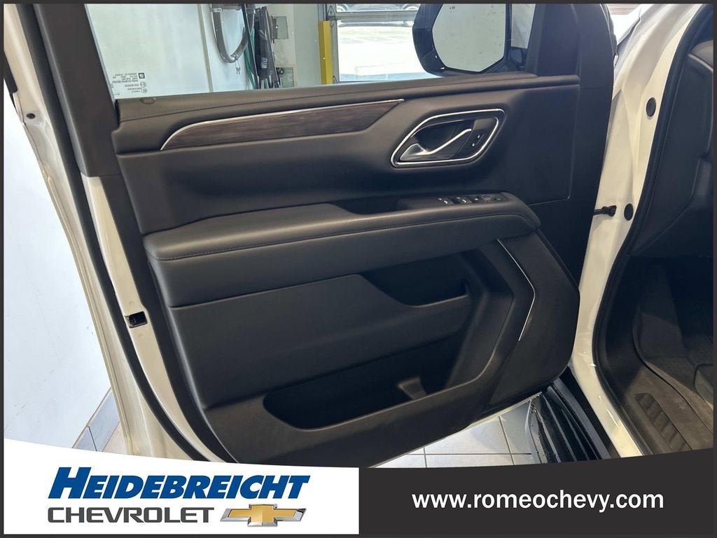 2023 Chevrolet Suburban LS