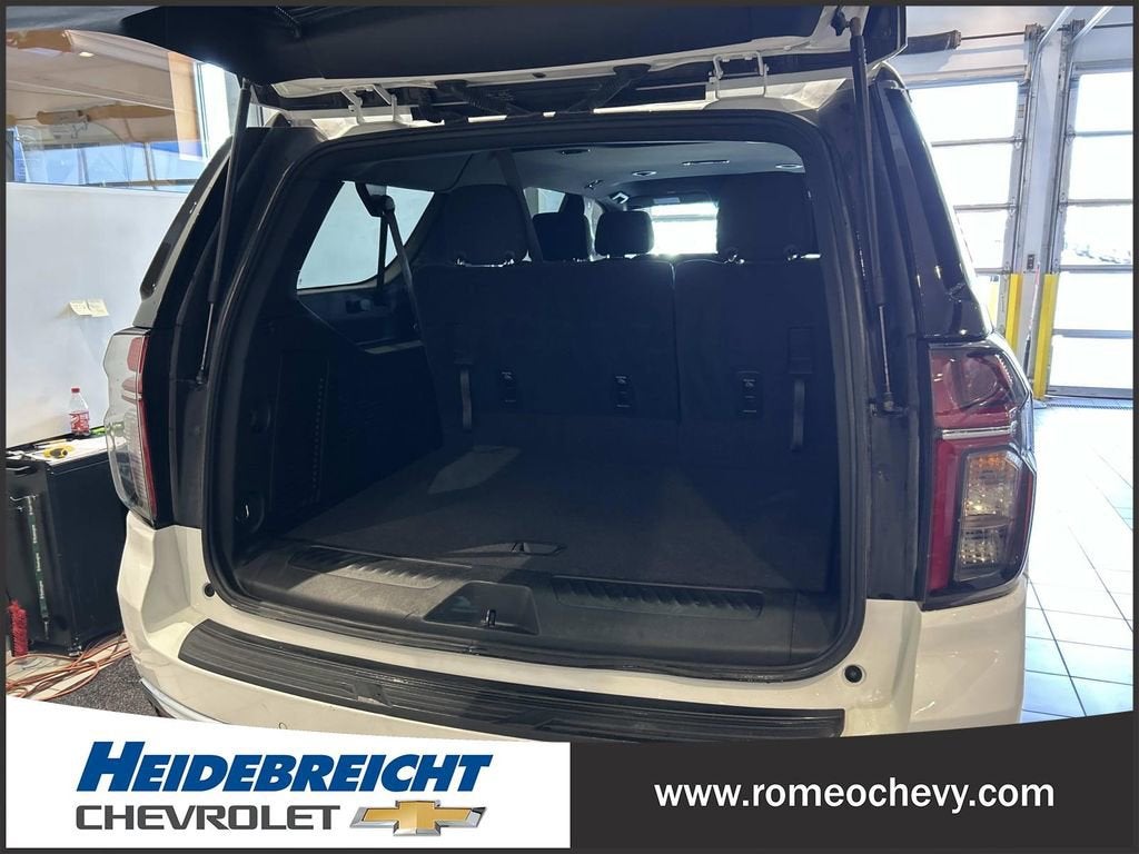 2023 Chevrolet Suburban LS
