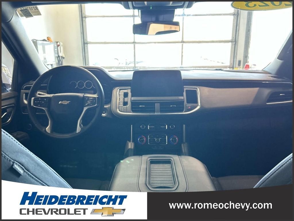 2023 Chevrolet Suburban LS