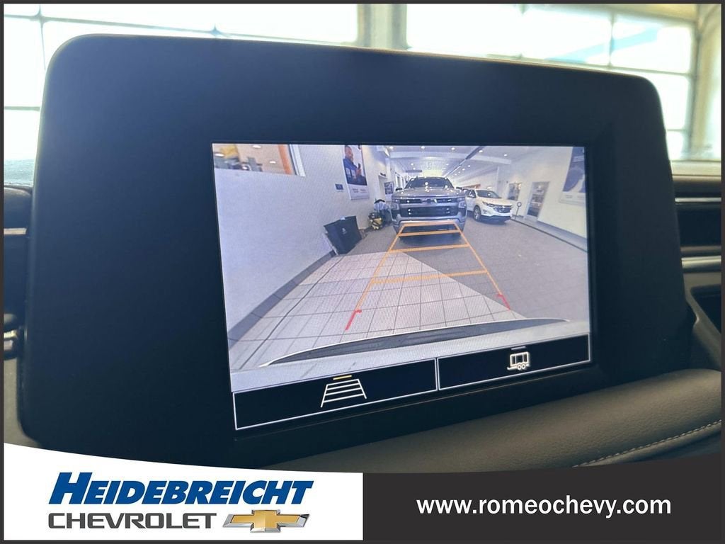2023 Chevrolet Suburban LS