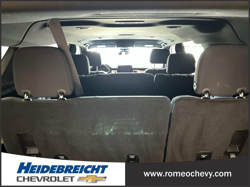 2023 Chevrolet Suburban LS