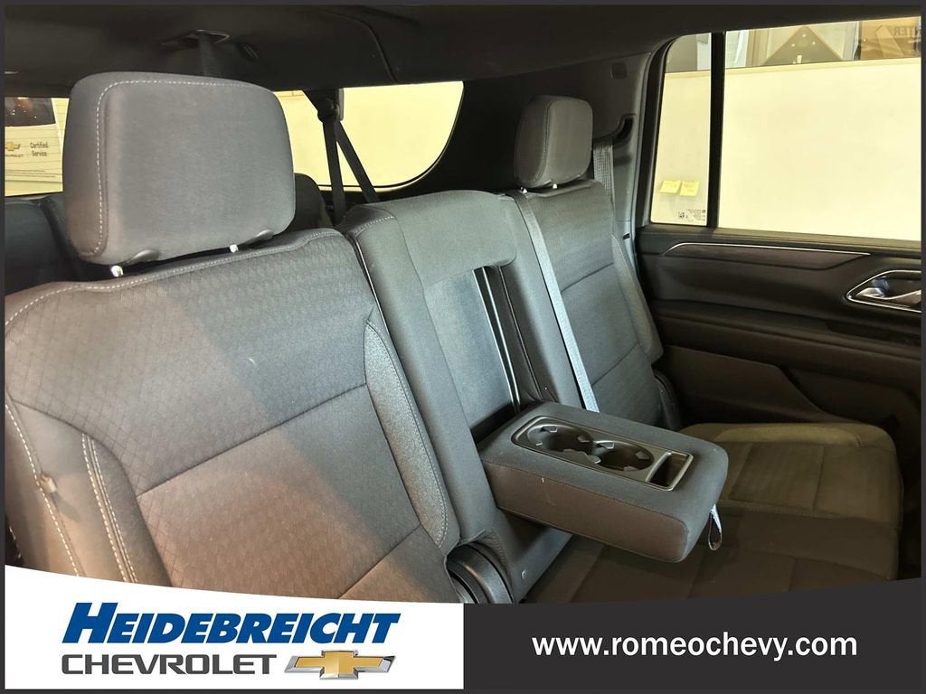 2023 Chevrolet Suburban LS