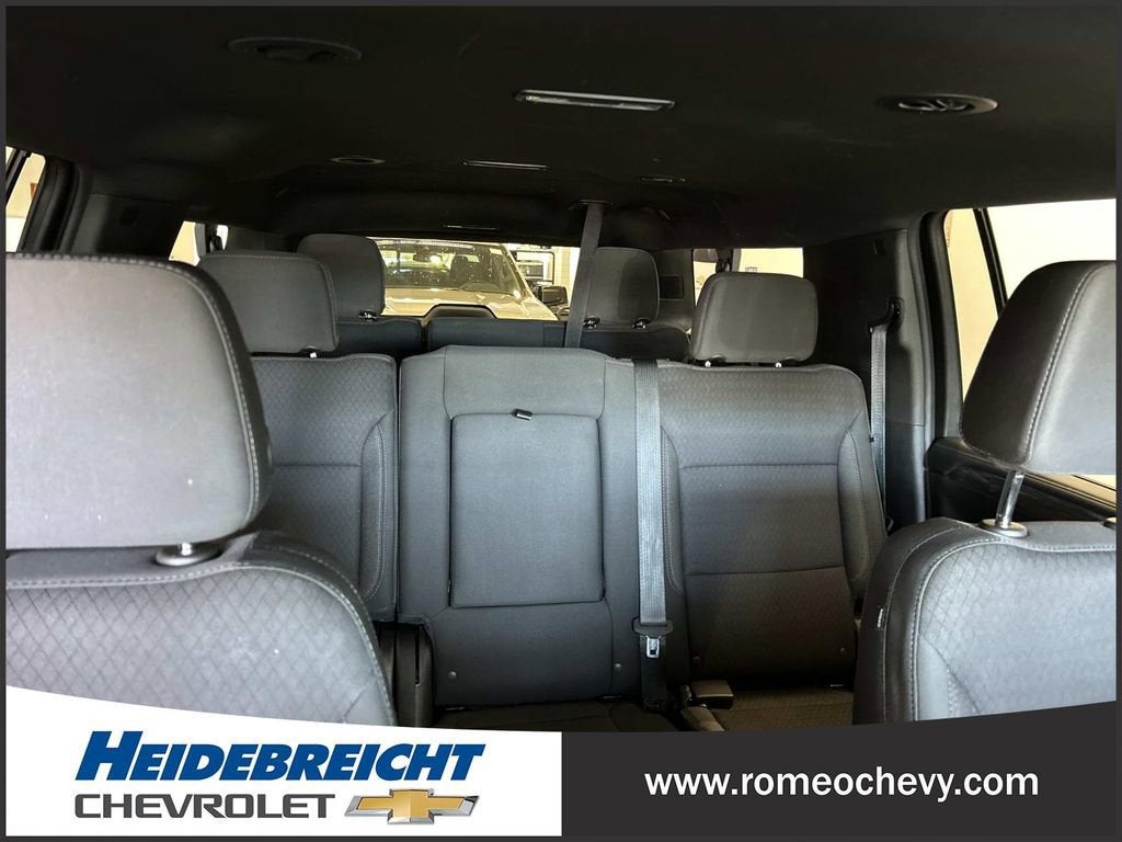 2023 Chevrolet Suburban LS