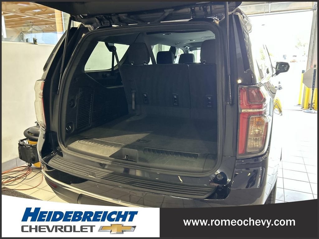 2024 Chevrolet Suburban LS