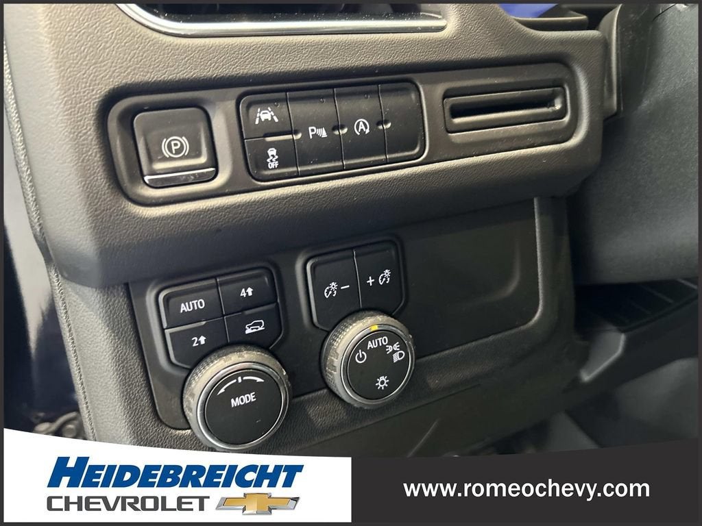 2024 Chevrolet Suburban LS