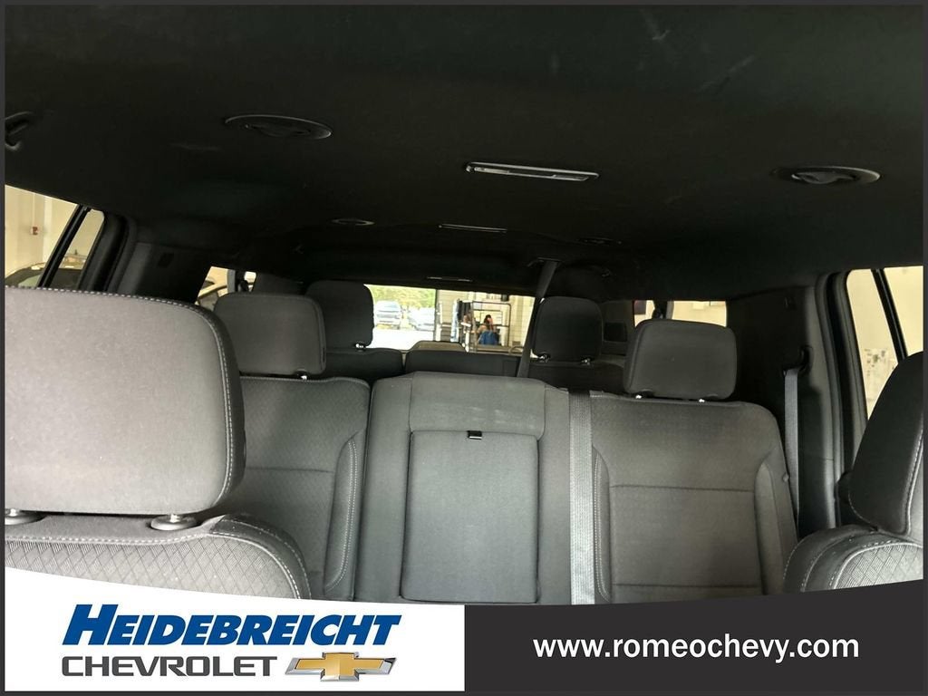 2024 Chevrolet Suburban LS