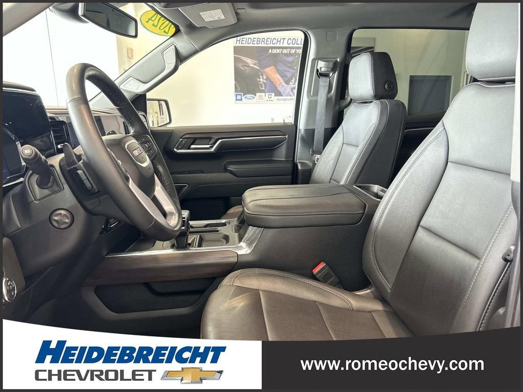 2024 GMC Sierra 1500 SLT