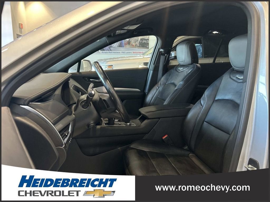 2020 Cadillac XT4 Premium Luxury