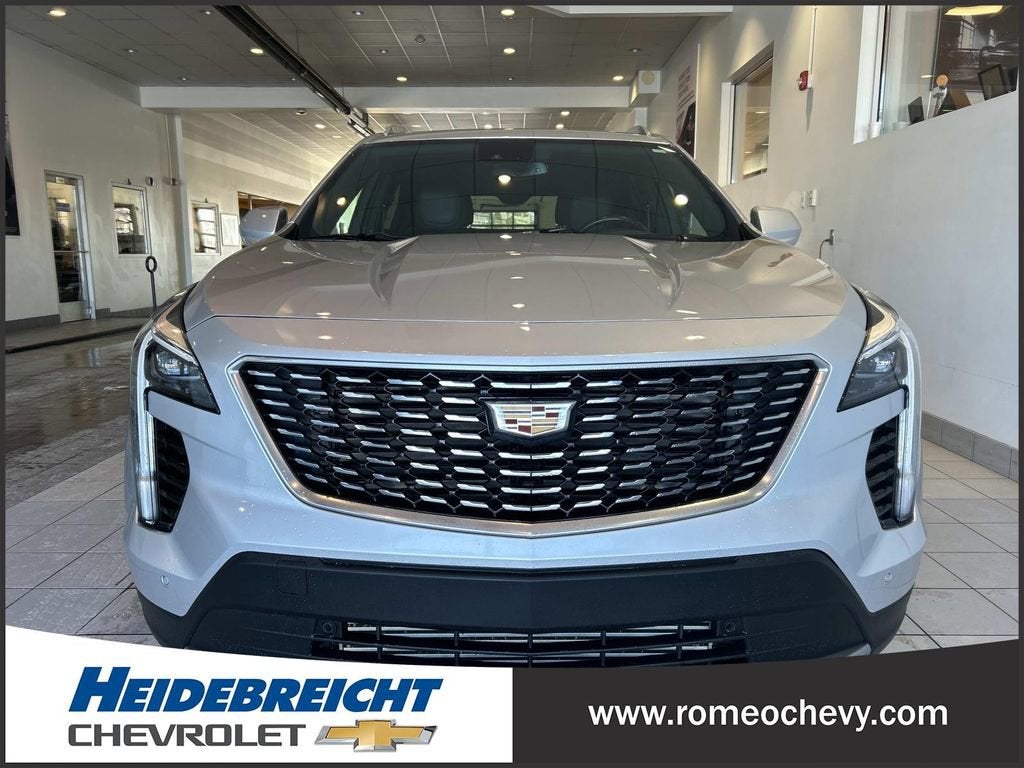2020 Cadillac XT4 Premium Luxury