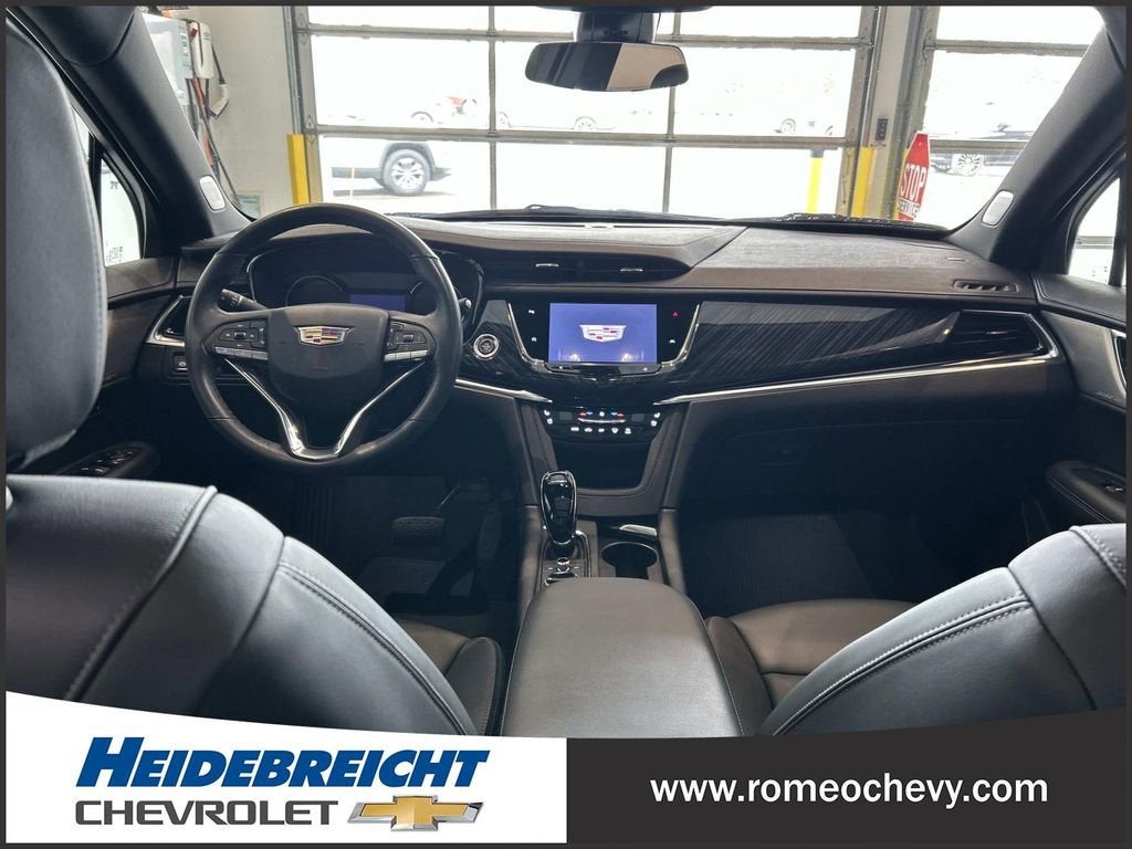 2023 Cadillac XT6 Premium Luxury