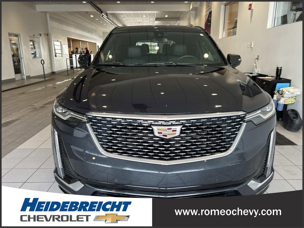 2023 Cadillac XT6 Premium Luxury