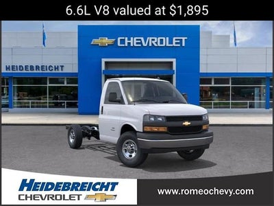 2025 Chevrolet Express Cutaway 3500 1WT