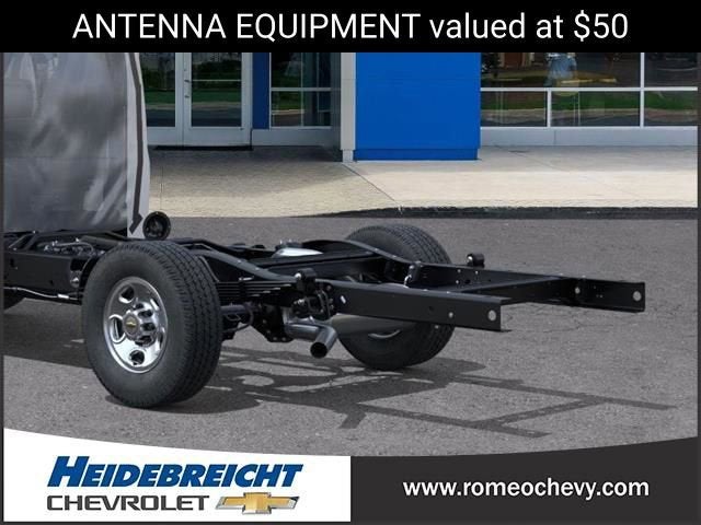 2025 Chevrolet Express Cutaway 3500 1WT