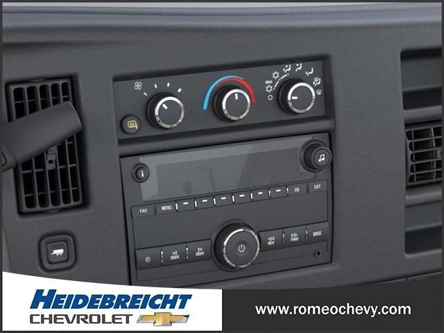 2025 Chevrolet Express Cutaway 3500 1WT