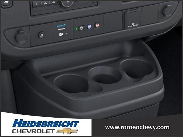 2025 Chevrolet Express Cutaway 3500 1WT