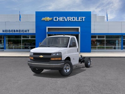 2025 Chevrolet Express Cutaway 3500 1WT