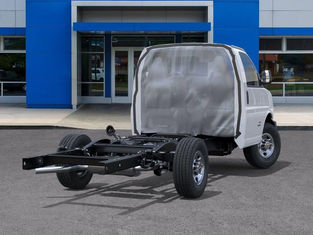 2026 Chevrolet Express Cutaway 3500 1WT