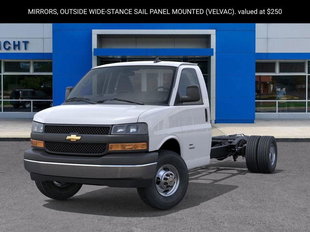 2025 Chevrolet Express Cutaway 3500 1WT