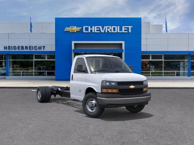 2025 Chevrolet Express Cutaway 3500 1WT
