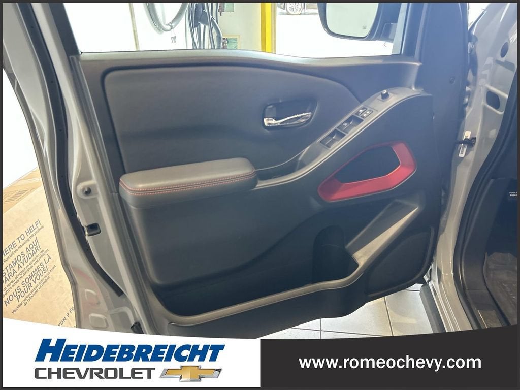 2023 Nissan Frontier Crew Cab PRO-4X 4x4