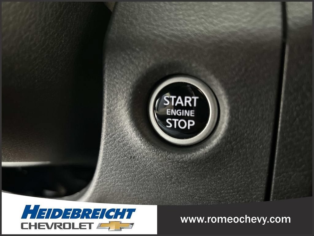 2023 Nissan Frontier Crew Cab PRO-4X 4x4