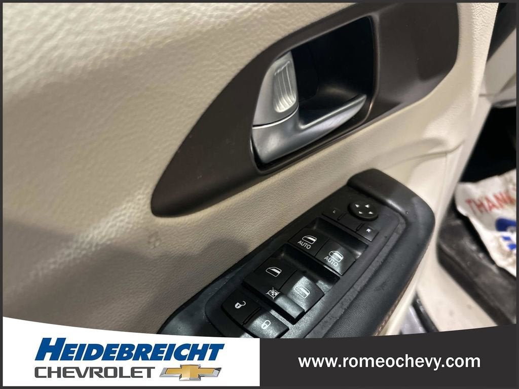 2017 Chrysler Pacifica Touring-L