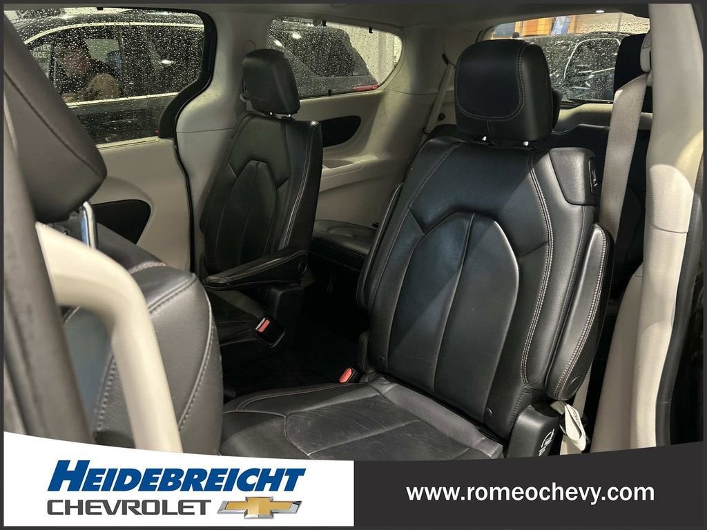 2017 Chrysler Pacifica Touring-L