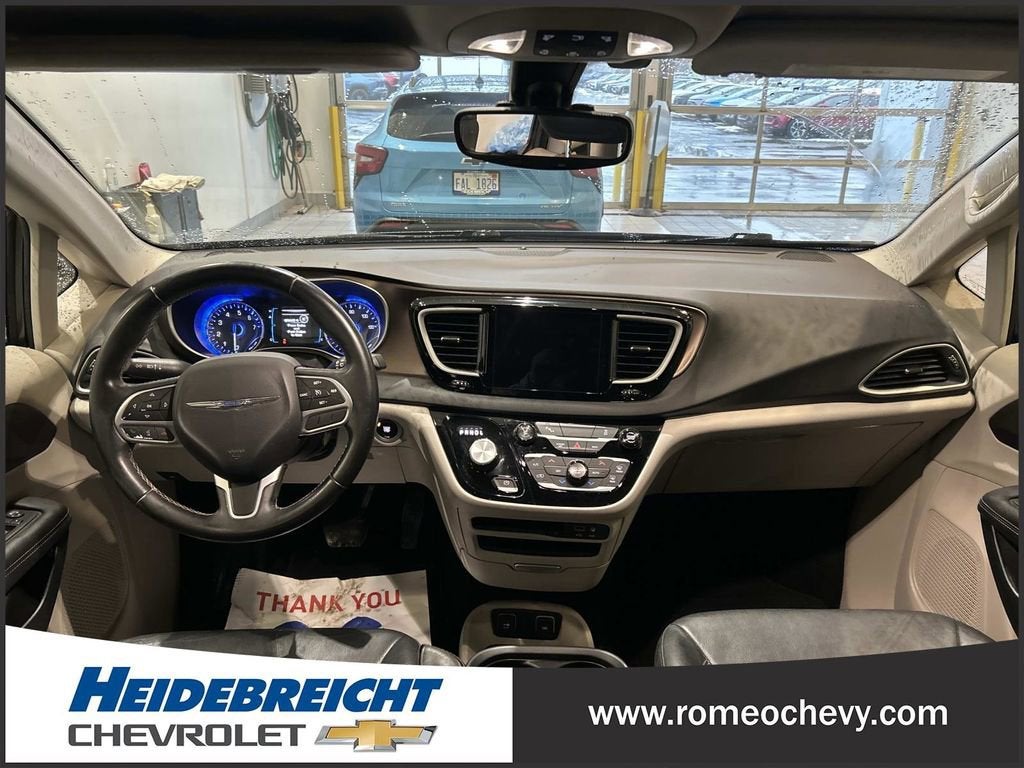 2017 Chrysler Pacifica Touring-L