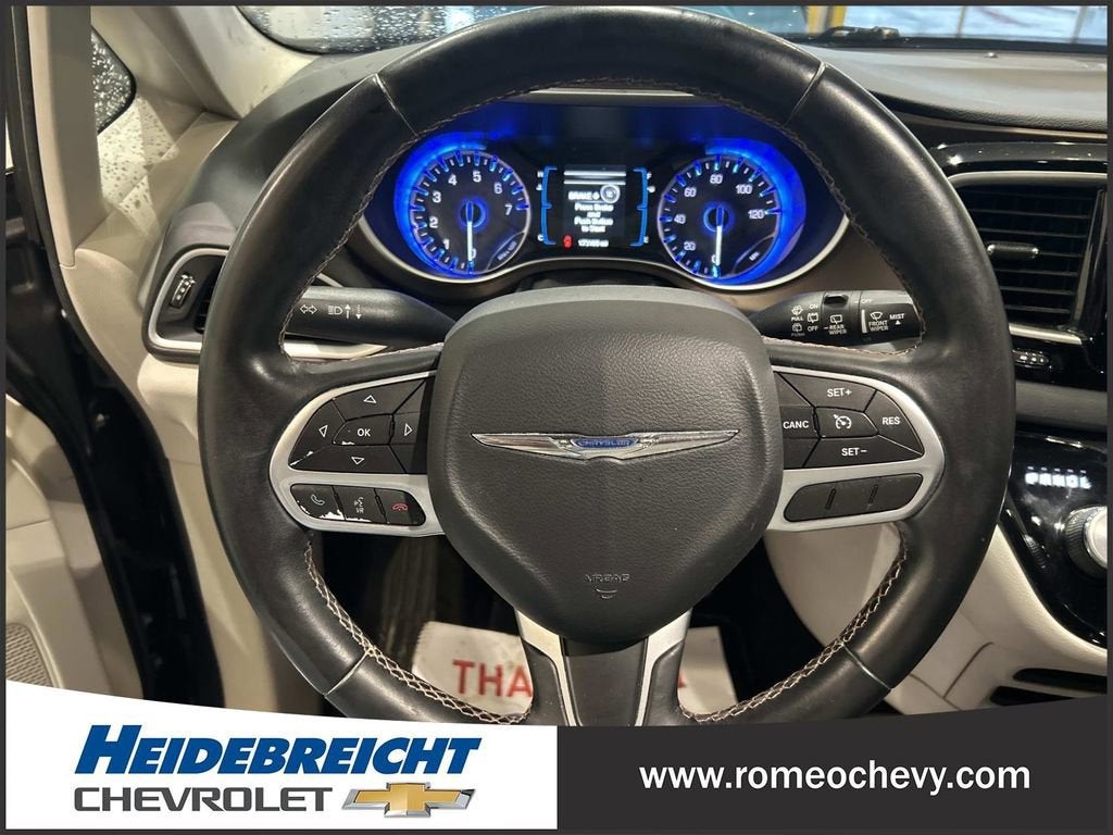 2017 Chrysler Pacifica Touring-L