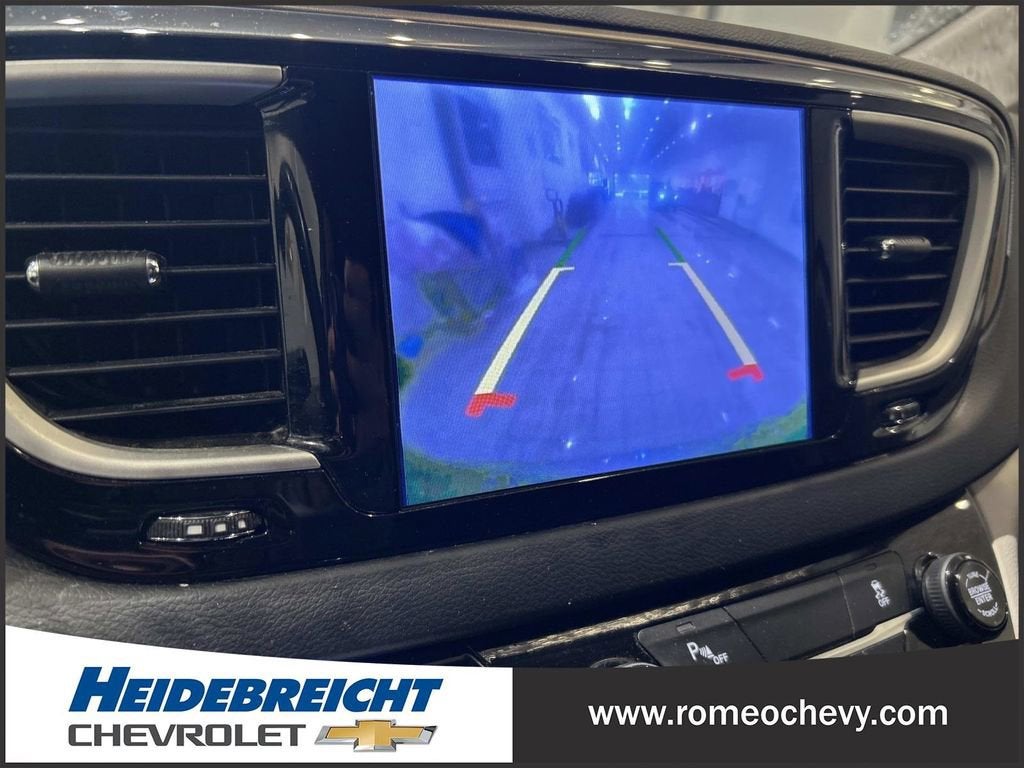 2017 Chrysler Pacifica Touring-L