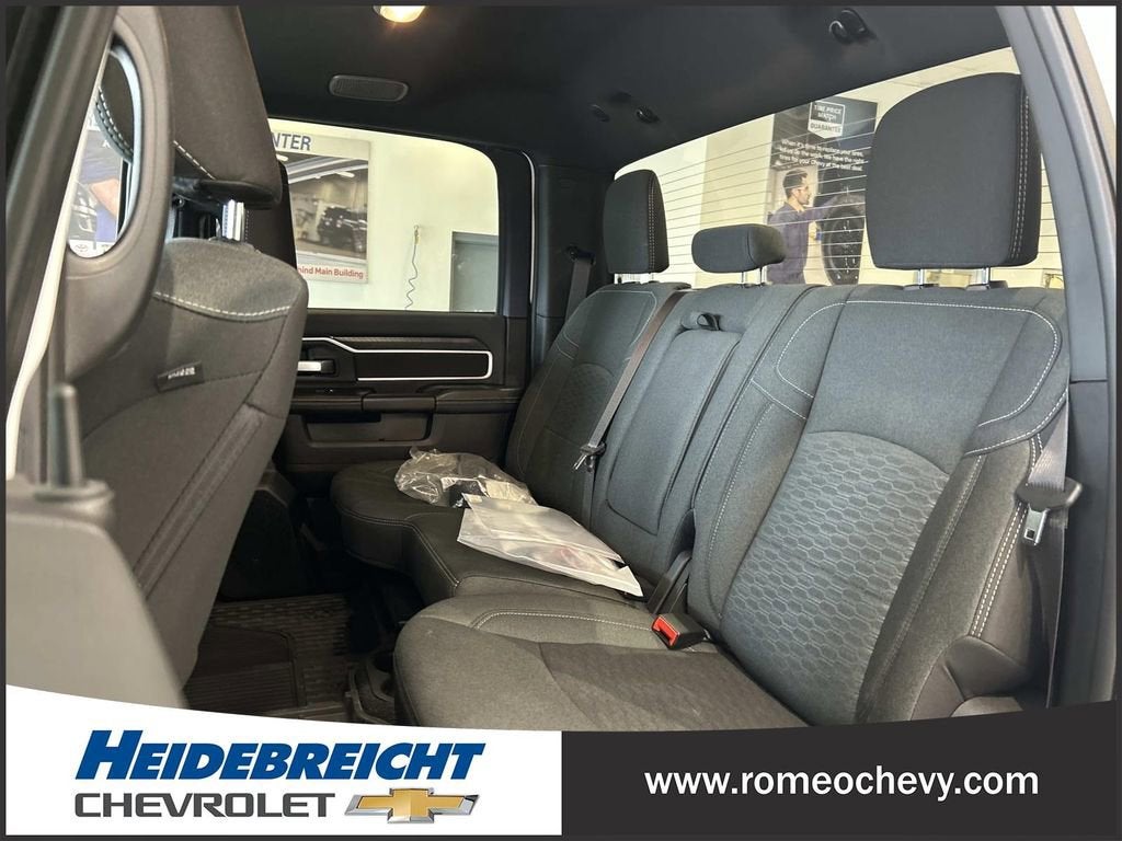 2025 RAM 3500 Big Horn Crew Cab 4x4 8' Box