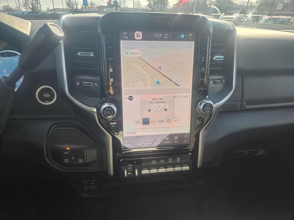 2025 RAM 3500 Big Horn Crew Cab 4x4 8' Box