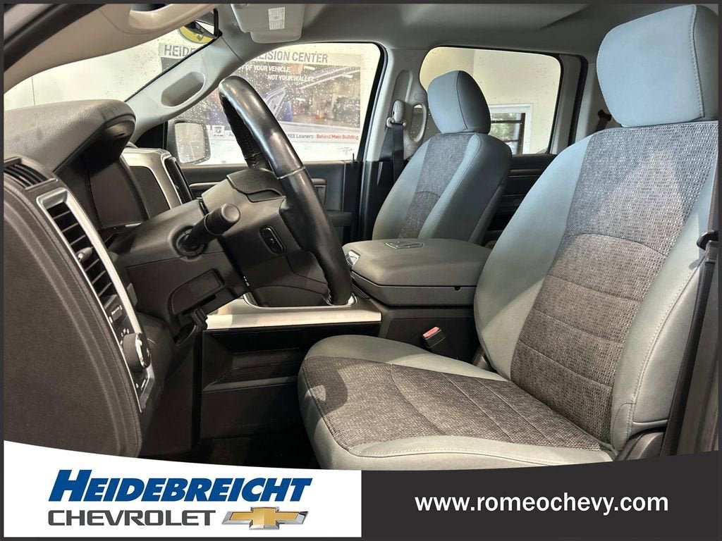2018 RAM 1500 Big Horn Crew Cab 4x4 5'7" Box