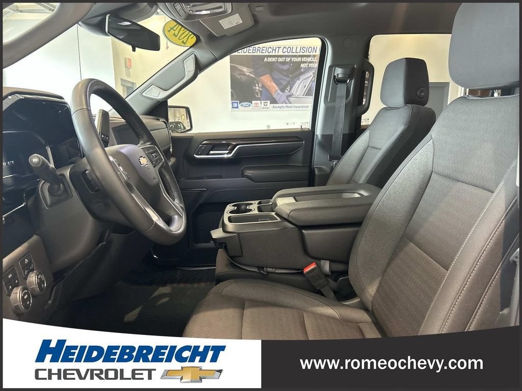 2024 Chevrolet Silverado 1500 LT (2FL)