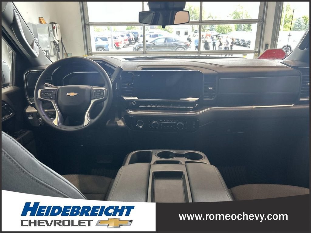 2024 Chevrolet Silverado 1500 LT (2FL)