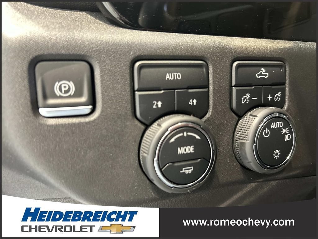 2024 Chevrolet Silverado 1500 LT (2FL)